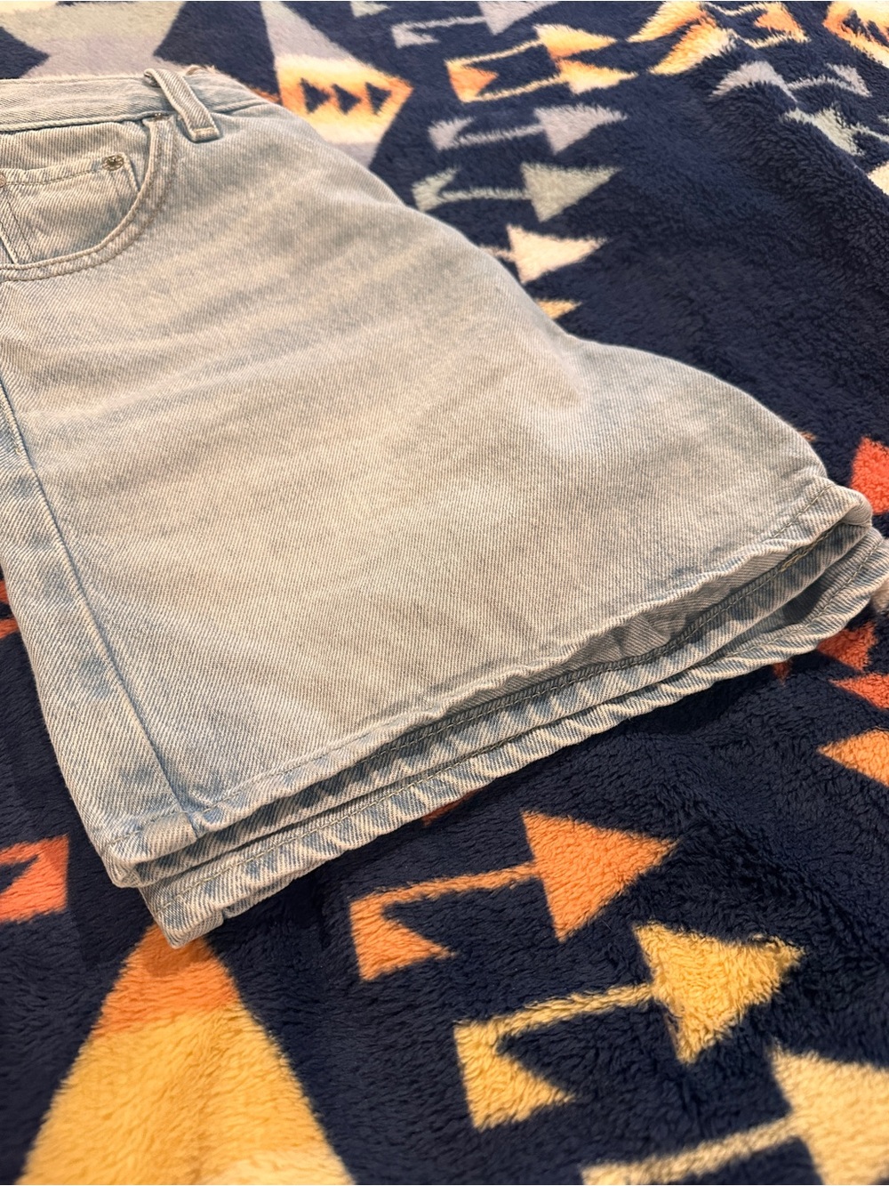 Levi's Cinch Waist Jean Shorts - Picture 3 of 5